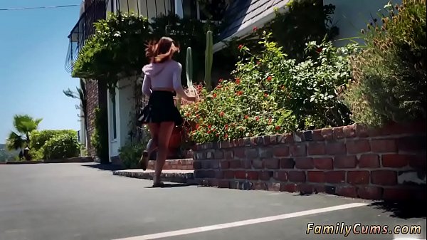 सौतेली माँ सहयोगी की सौतेली बेटी अंतरजातीय गुदा और असली सौतेली माँ बिल्ली खाओ