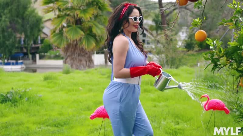 बातूनी सौतेली माँ ने अपने प्यारे बेटे को चोदा, मिल्फ़ माँ सेक्स परिपक्व अश्लील बेटा लड़का बड़े स्तन वाली चूची उल्लू गधा प्यार परिवार नया सह (गर्म और सींग का बना हुआ)